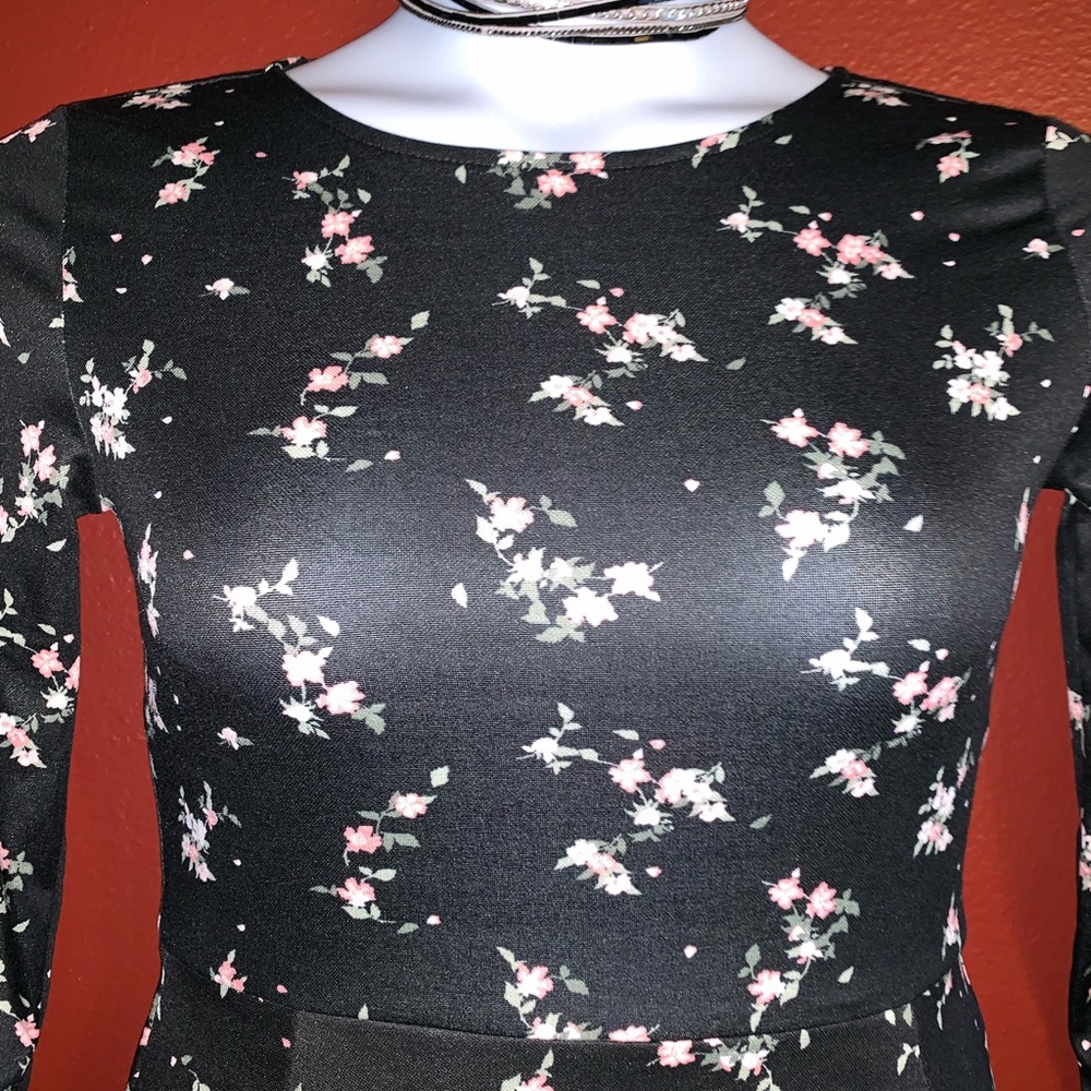 EUC DRESS 👗 - Picture 2 of 8